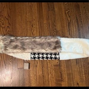 Anthropologie NWT Infinity Fur Houndstooth Scarf